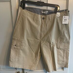 Billabong Men's Tan Cargo Shorts NWT Size 36